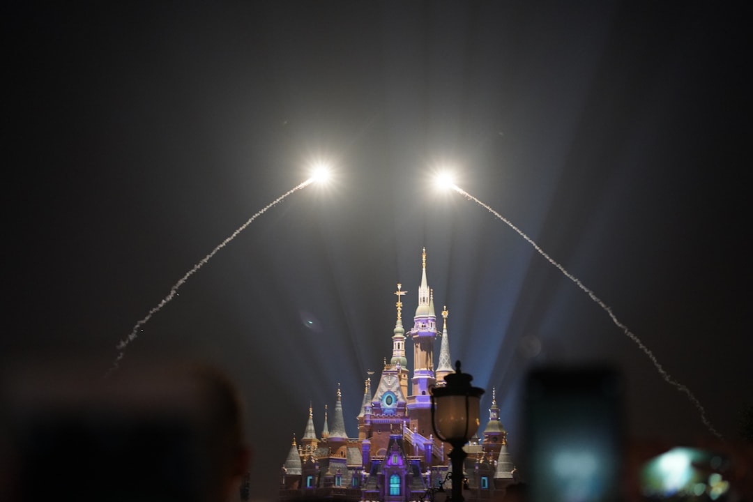 ディズニーとOpenAI提携：夢とAIが織りなす次世代エンタメ戦略 - brown and yellow castle