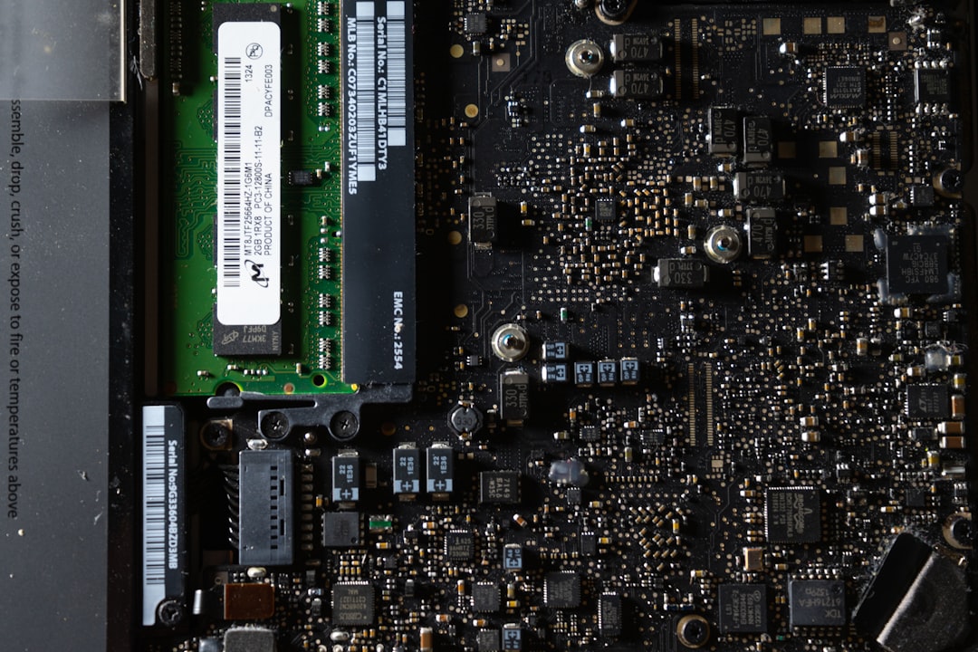 【DeepSeek】V4-ProとV4-Flashリリース！最新モデルの機能を徹底解説 - a close up of a computer mother board